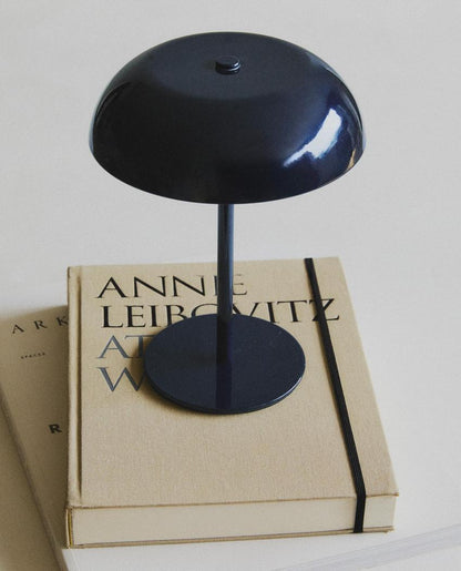 MONOCHROME CORDLESS TABLE LAMP