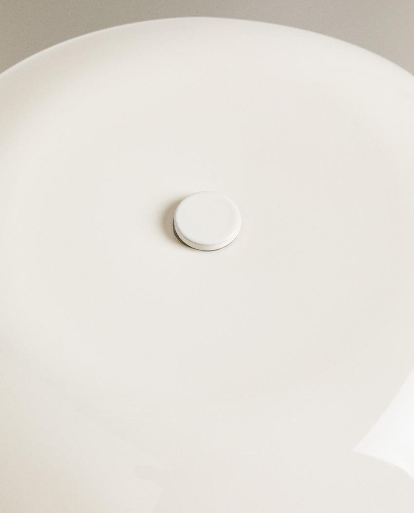 MONOCHROME CORDLESS TABLE LAMP